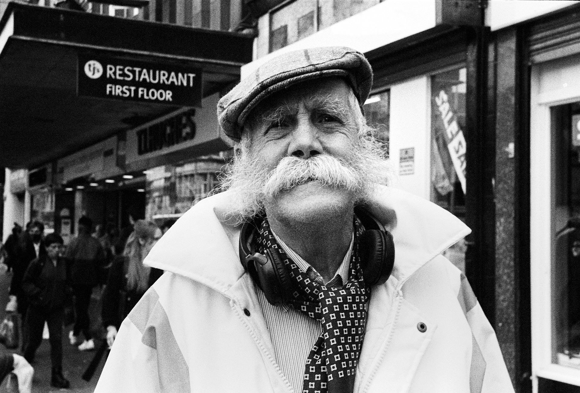 Glasgow 35mm street portrait
