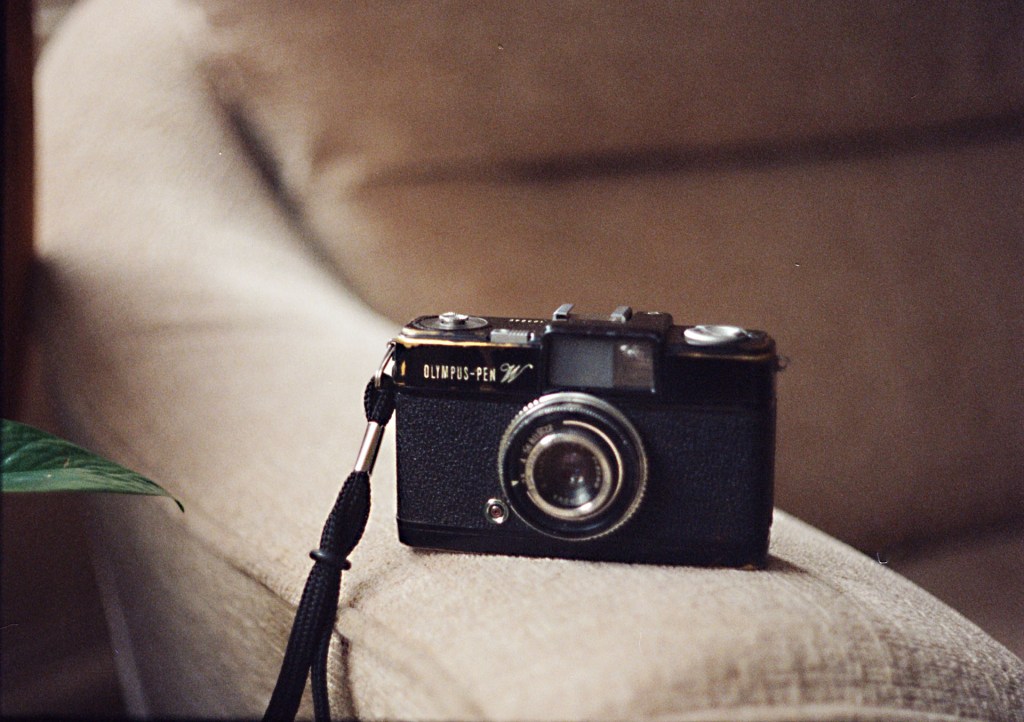 Olympus Pen W